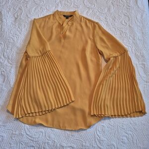 Lauren Ralph Lauren Small green label pleated bell sleeve V neck blouse VGUC